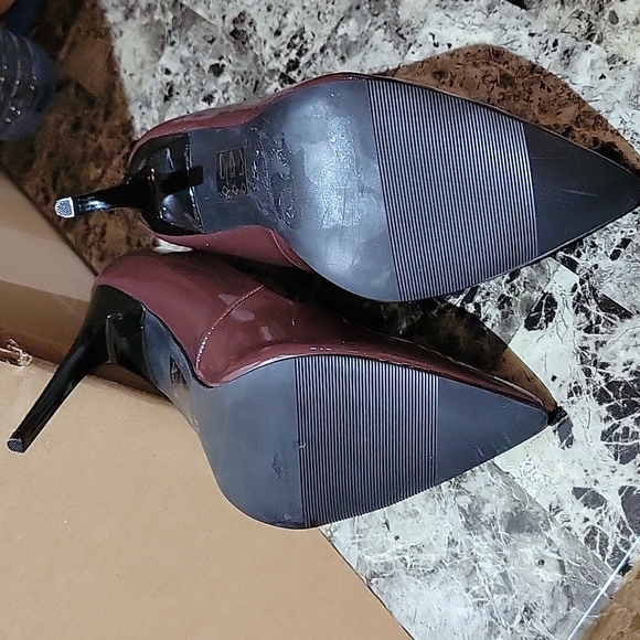 Number 2 High Heels - Picture 5 of 5